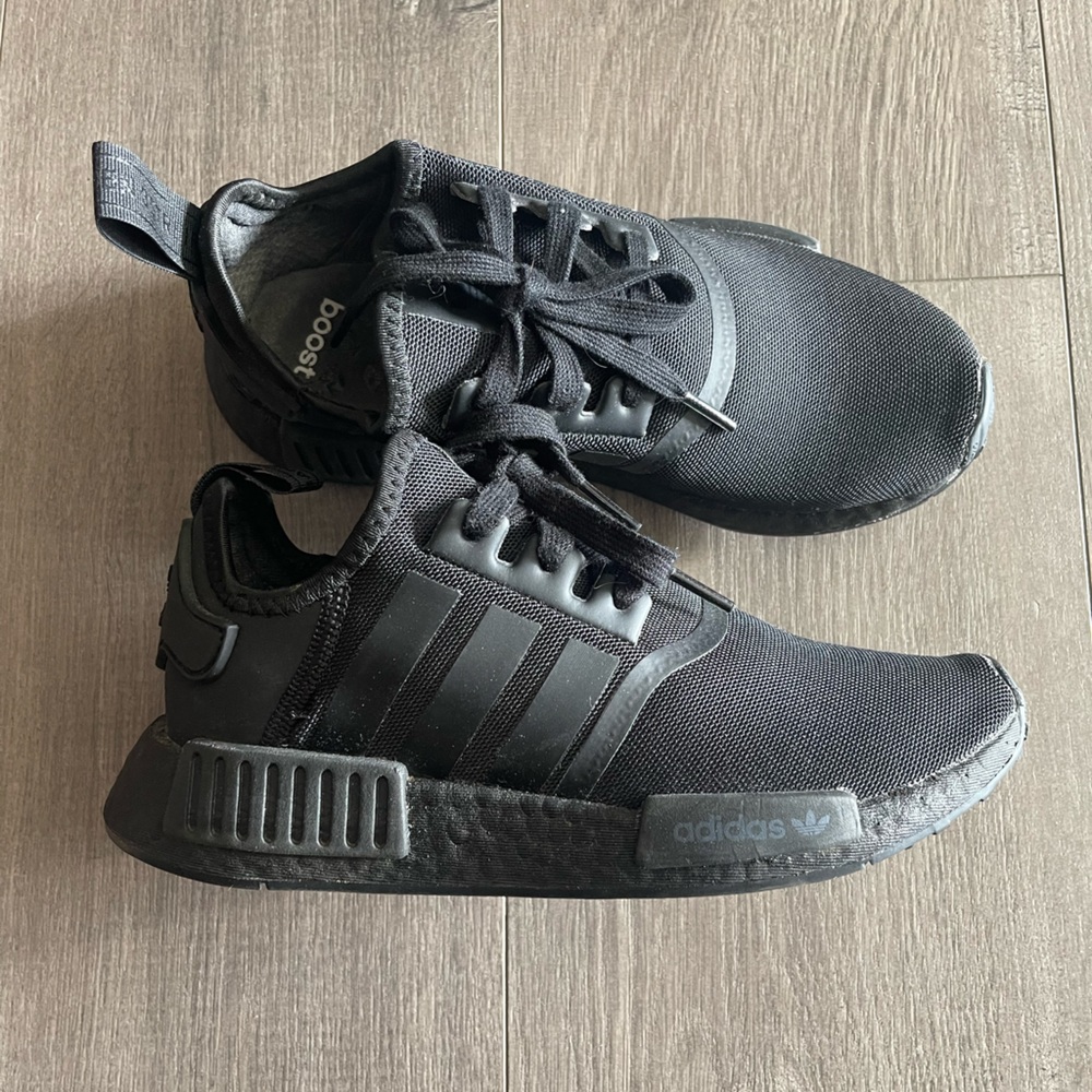 adidas Boost 🐾